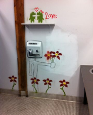 Learning about online graffiti from bathroom graffiti
